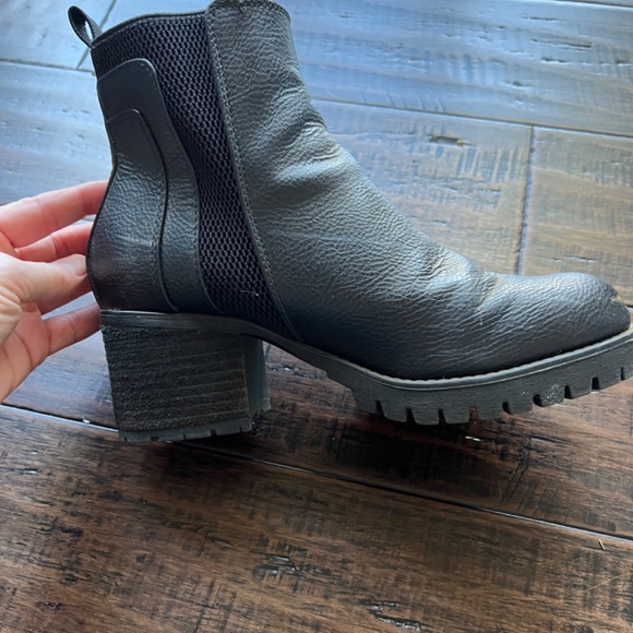 MIA Black Booties - Picture 3 of 3